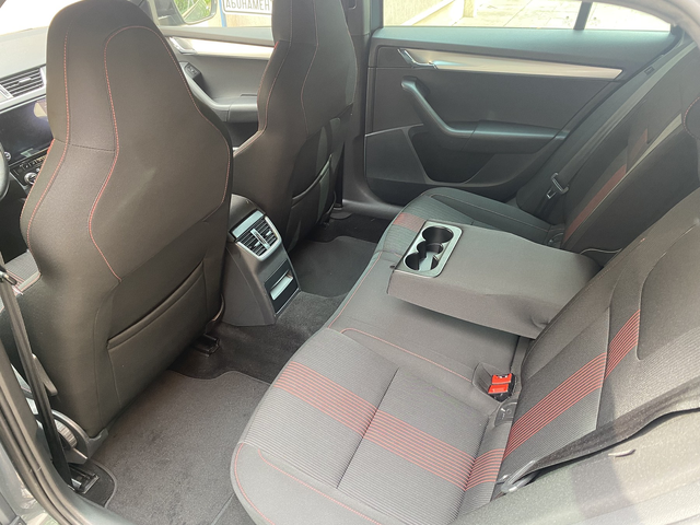 Skoda Octavia 1.5 TSI /DSG /Sport Business - автомобили, коли, обяви за нови и употребявани 11