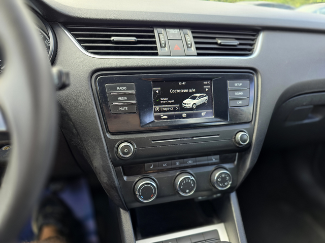Skoda Octavia 1.8 TSI (180 кс) - автомобили, коли, обяви за нови и употребявани 9