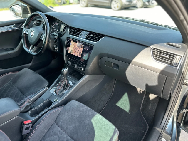 Skoda Octavia 2.0TDi* VRS* DSG* LED* DISTRONIC* CAMERA* ШВЕЙЦАРИ - автомобили, коли, обяви за нови и употребявани 9