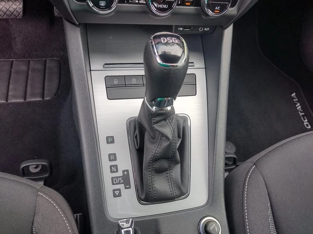 Skoda Octavia 2, 0TDI 150ps NAVI - автомобили, коли, обяви за нови и употребявани 12