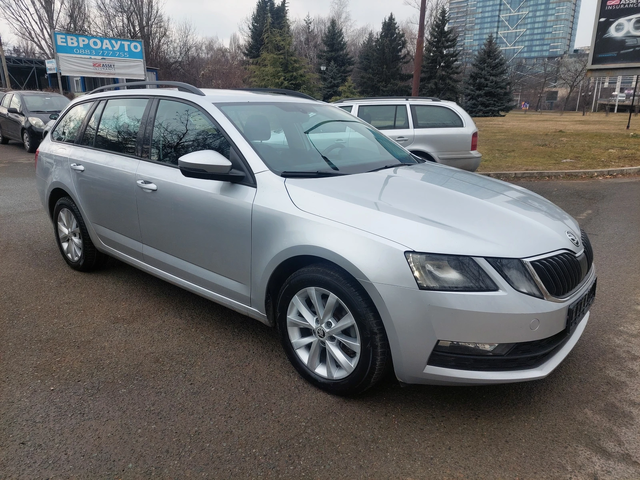Skoda Octavia 2, 0TDI NAVI DSG - автомобили, коли, обяви за нови и употребявани 0