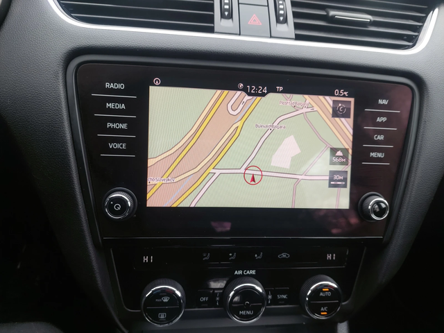 Skoda Octavia 2, 0TDI NAVI DSG - автомобили, коли, обяви за нови и употребявани 10