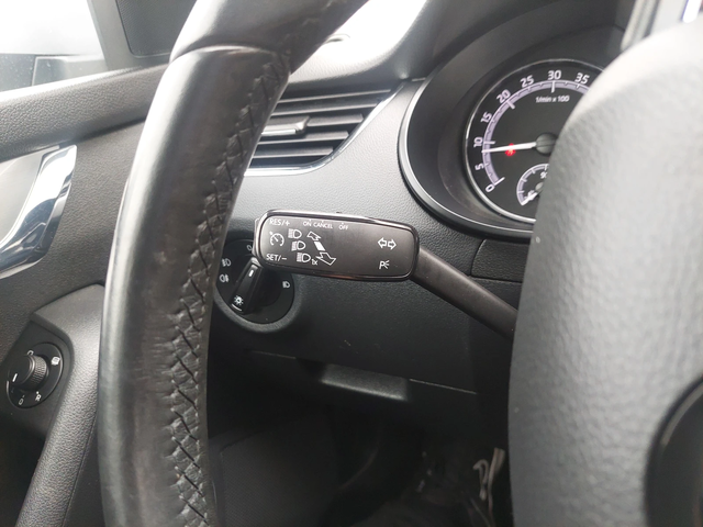 Skoda Octavia 2, 0TDI NAVI DSG - автомобили, коли, обяви за нови и употребявани 12