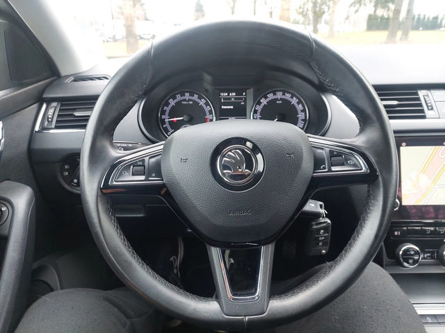 Skoda Octavia 2, 0TDI NAVI DSG - автомобили, коли, обяви за нови и употребявани 8