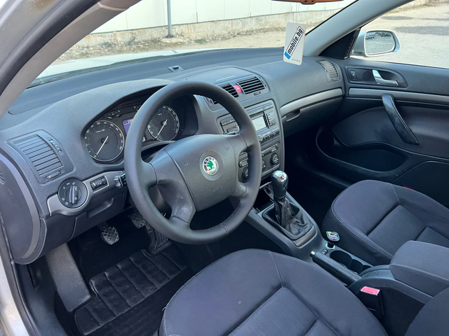 Skoda Octavia 1.9TDI- 105к.с. Парктроник/ Климатроник - автомобили, коли, обяви за нови и употребявани 9