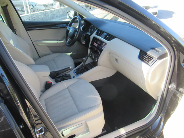 Skoda Octavia 1.5G-Tec DSG 130ps* LED* KEYLESS* DISTRONIC* - автомобили, коли, обяви за нови и употребявани 7