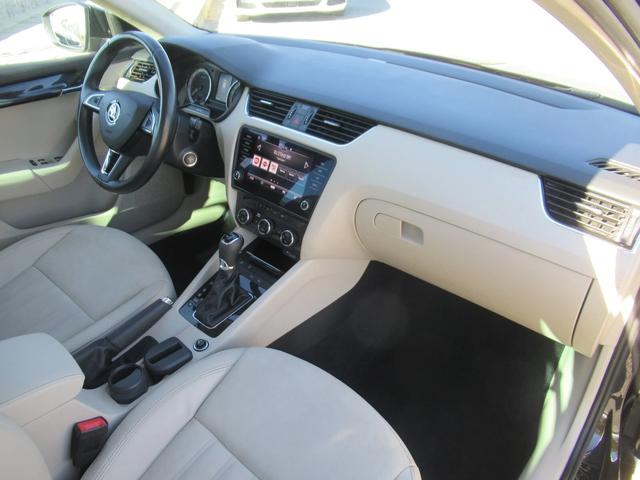 Skoda Octavia 1.5G-Tec DSG 130ps* LED* KEYLESS* DISTRONIC* - автомобили, коли, обяви за нови и употребявани 8