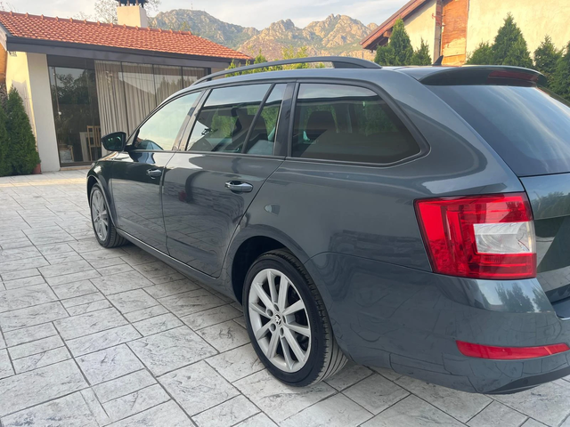 Skoda Octavia 2.0 TDI AVTO NAVI - автомобили, коли, обяви за нови и употребявани 7