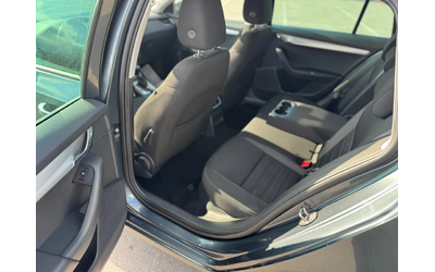 Skoda Octavia 1.5TSI-150-DSG7-NAVI-2019-EURO6 - автомобили, коли, обяви за нови и употребявани 10