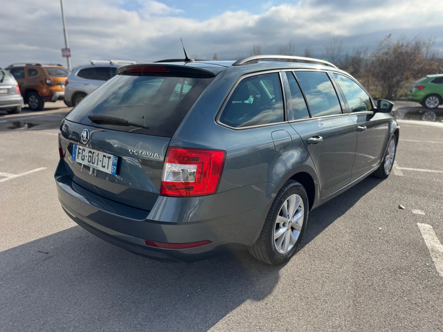 Skoda Octavia 1.5TSI-150-DSG7-NAVI-2019-EURO6 - автомобили, коли, обяви за нови и употребявани 4
