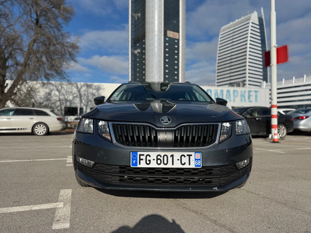 Skoda Octavia 1.5TSI-150-DSG7-NAVI-2019-EURO6 - автомобили, коли, обяви за нови и употребявани 7