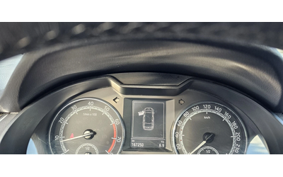 Skoda Octavia 1.4-GTec-Подготвена за такси - автомобили, коли, обяви за нови и употребявани 11