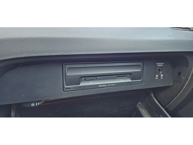 Skoda Octavia 1.4-GTec-Подготвена за такси - автомобили, коли, обяви за нови и употребявани 15