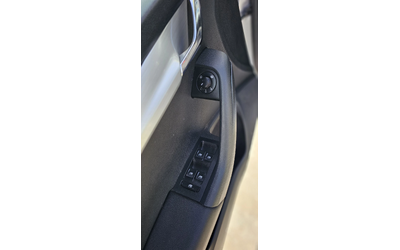 Skoda Octavia 1.6tdi* 110хил км* ГОТОВА ЗА ТАКСИ - автомобили, коли, обяви за нови и употребявани 11