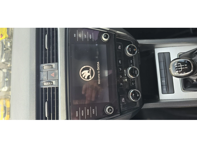 Skoda Octavia 1.6tdi* 110хил км* ГОТОВА ЗА ТАКСИ - автомобили, коли, обяви за нови и употребявани 13