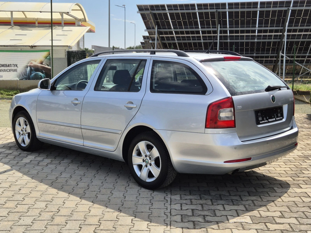 Skoda Octavia 1.6TDI 105к.с. - автомобили, коли, обяви за нови и употребявани 9
