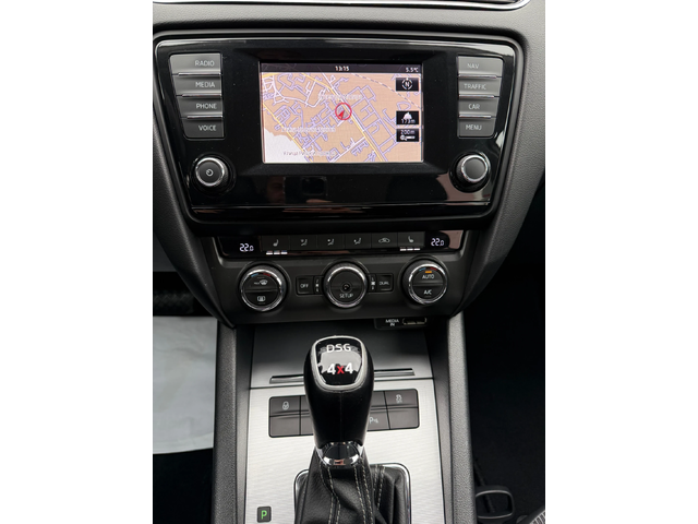 Skoda Octavia 2.0TDi / DSG / 4x4 - автомобили, коли, обяви за нови и употребявани 12