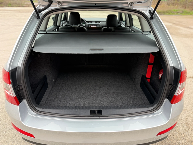 Skoda Octavia 2.0TDi / DSG / 4x4 - автомобили, коли, обяви за нови и употребявани 13