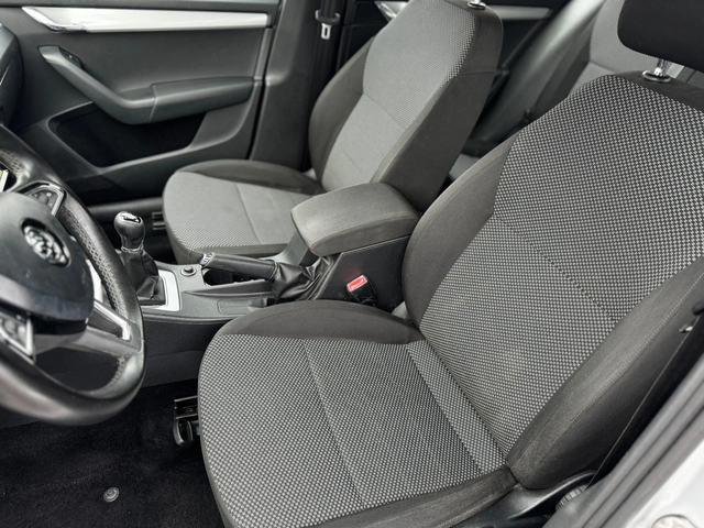 Skoda Octavia 1.6TDI 110kc сервизна история - автомобили, коли, обяви за нови и употребявани 11