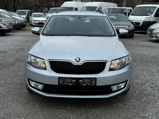 Skoda Octavia 1.6TDI 110kc сервизна история - автомобили, коли, обяви за нови и употребявани 2