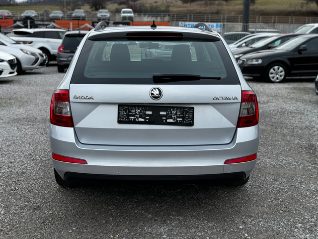 Skoda Octavia 1.6TDI 110kc сервизна история - автомобили, коли, обяви за нови и употребявани 6