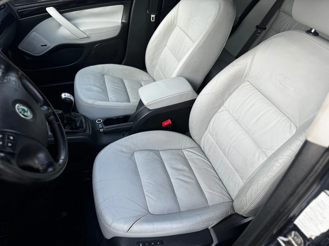 Skoda Octavia 2.0BMM/4x4/140kc/Laurin & Klement - автомобили, коли, обяви за нови и употребявани 13