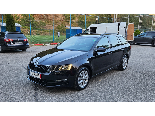 Skoda Octavia 1.6 TDI AVTOMAT/KLIMATRONIK/FACELIFT - автомобили, коли, обяви за нови и употребявани 1