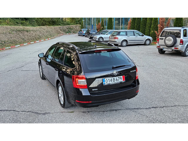 Skoda Octavia 1.6 TDI AVTOMAT/KLIMATRONIK/FACELIFT - автомобили, коли, обяви за нови и употребявани 3