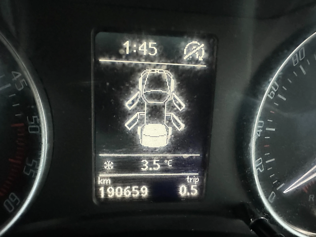 Skoda Octavia 1.6TDI 105kc EVRO5 - автомобили, коли, обяви за нови и употребявани 10