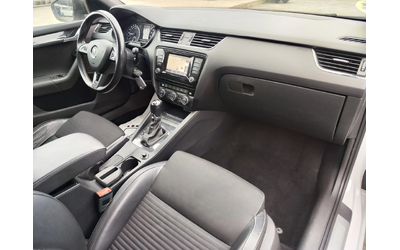 Skoda Octavia VRS* CARBON* RECARO* DSG* NAVI* PODGREV* LIZING - автомобили, коли, обяви за нови и употребявани 9