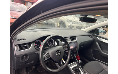 Skoda Octavia 1.6TDI NAVI EURO 6 - автомобили, коли, обяви за нови и употребявани 10