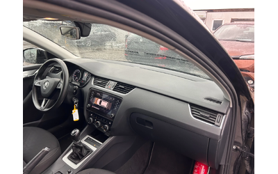 Skoda Octavia 1.6TDI NAVI EURO 6 - автомобили, коли, обяви за нови и употребявани 9