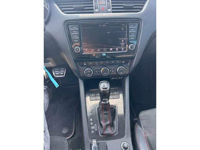Skoda Octavia VRS AVTOMAT/NAVI/KOJA EURO 5 - автомобили, коли, обяви за нови и употребявани 12