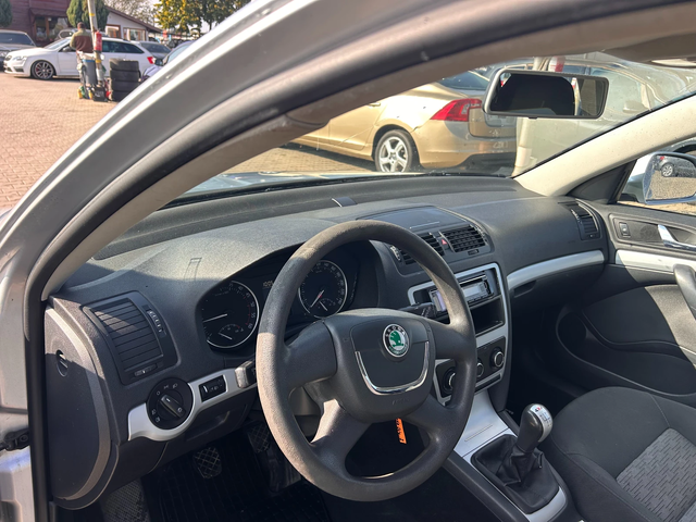 Skoda Octavia 1.9TDI 4X4 EURO 4 - автомобили, коли, обяви за нови и употребявани 10
