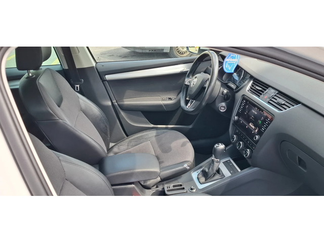 Skoda Octavia 2.0 184kc Full led  4x4  Dsg Facelift - автомобили, коли, обяви за нови и употребявани 15