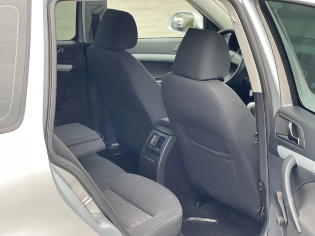 Skoda Octavia 1.6TDi 105к.с. - автомобили, коли, обяви за нови и употребявани 7