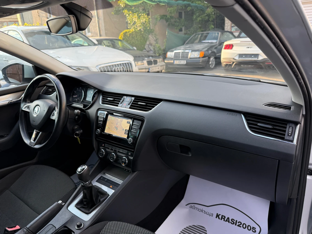 Skoda Octavia 1.4TSI G-TEC NAVI - автомобили, коли, обяви за нови и употребявани 11