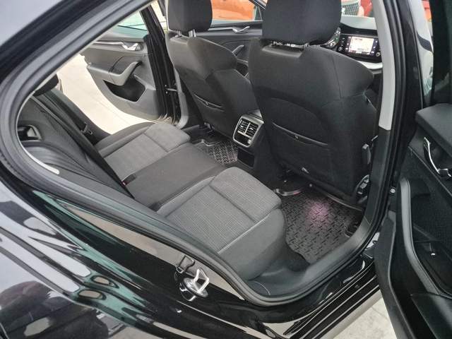 Skoda Octavia С-Гаранция-2.0-A/T-150кс - автомобили, коли, обяви за нови и употребявани 9