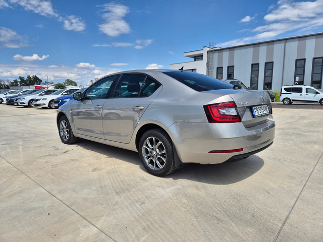 Skoda Octavia С-Гаранция-4x4-А/Т 2.0 150кс - автомобили, коли, обяви за нови и употребявани 2