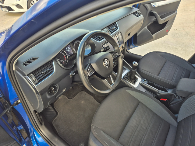 Skoda Octavia НОВА-М/Т - автомобили, коли, обяви за нови и употребявани 12