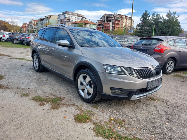 Skoda Octavia 2.0TDI* SCOUT* AUTOMATIC-DSG* - автомобили, коли, обяви за нови и употребявани 1