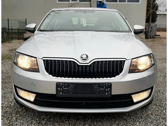 Skoda Octavia 1.6TDI * У Н И К А Т* - автомобили, коли, обяви за нови и употребявани 1