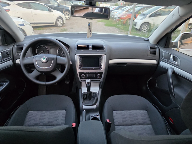 Skoda Octavia - автомобили, коли, обяви за нови и употребявани 7