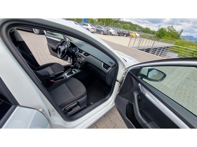 Skoda Octavia 4x4 ЛИЗИНГ - автомобили, коли, обяви за нови и употребявани 10