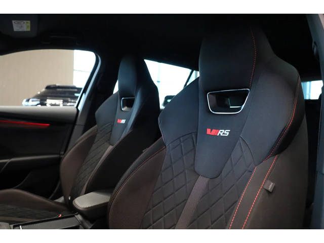 Skoda Octavia VRS* 4X4* OLED LIGHTS* CANTON* CARBON* - автомобили, коли, обяви за нови и употребявани 11