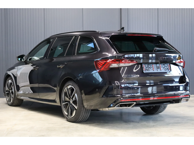 Skoda Octavia VRS* 4X4* OLED LIGHTS* CANTON* CARBON* - автомобили, коли, обяви за нови и употребявани 4