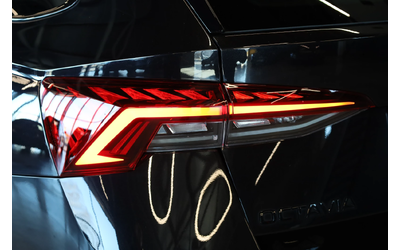 Skoda Octavia VRS* 4X4* OLED LIGHTS* CANTON* CARBON* - автомобили, коли, обяви за нови и употребявани 7