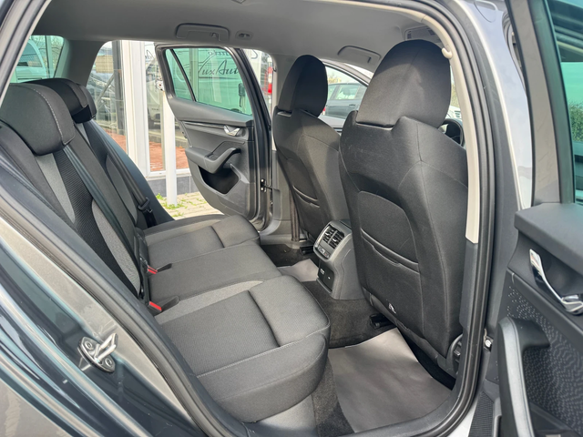 Skoda Octavia MATRIX#DIGITAL#DISTRONIC#ПОДГРЕВ#KEYLESS - автомобили, коли, обяви за нови и употребявани 10