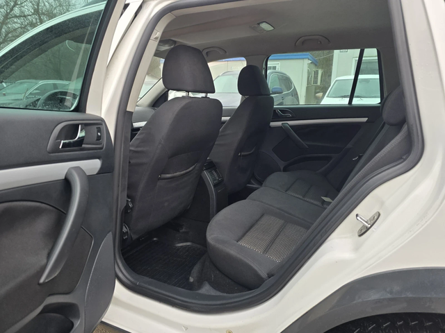 Skoda Octavia Scout 2.0TDI 140к.с 4x4 DSG - автомобили, коли, обяви за нови и употребявани 10