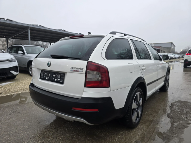 Skoda Octavia Scout 2.0TDI 140к.с 4x4 DSG - автомобили, коли, обяви за нови и употребявани 3